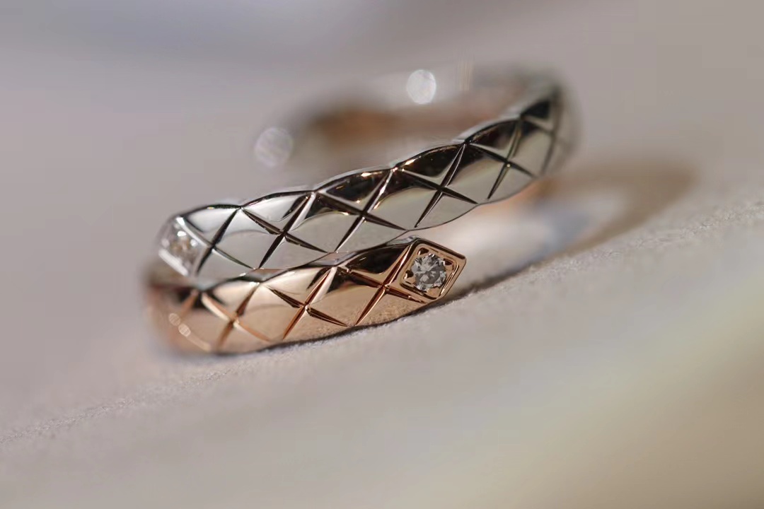 Chanel Mixed Color Coco Crush Toi et Moi Ring - Small Version - Image 11