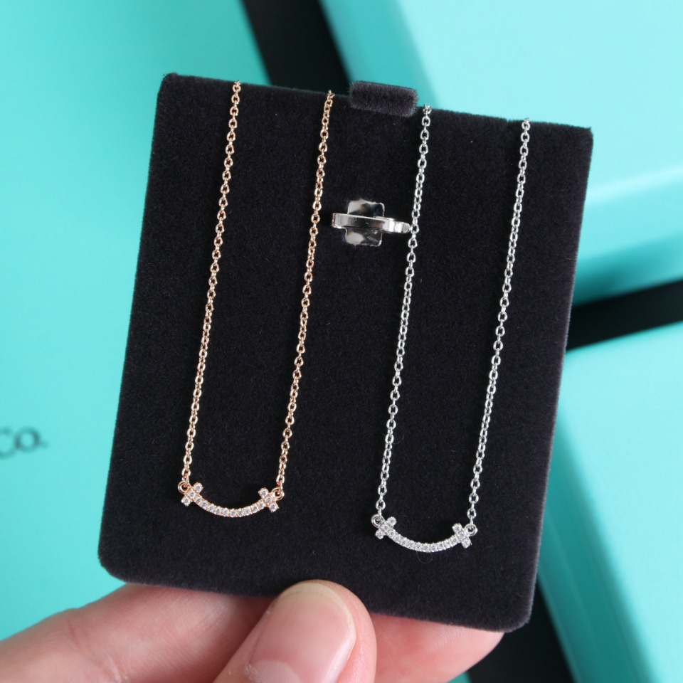 Tiffany Mini Smile Pendant Necklace - Image 2