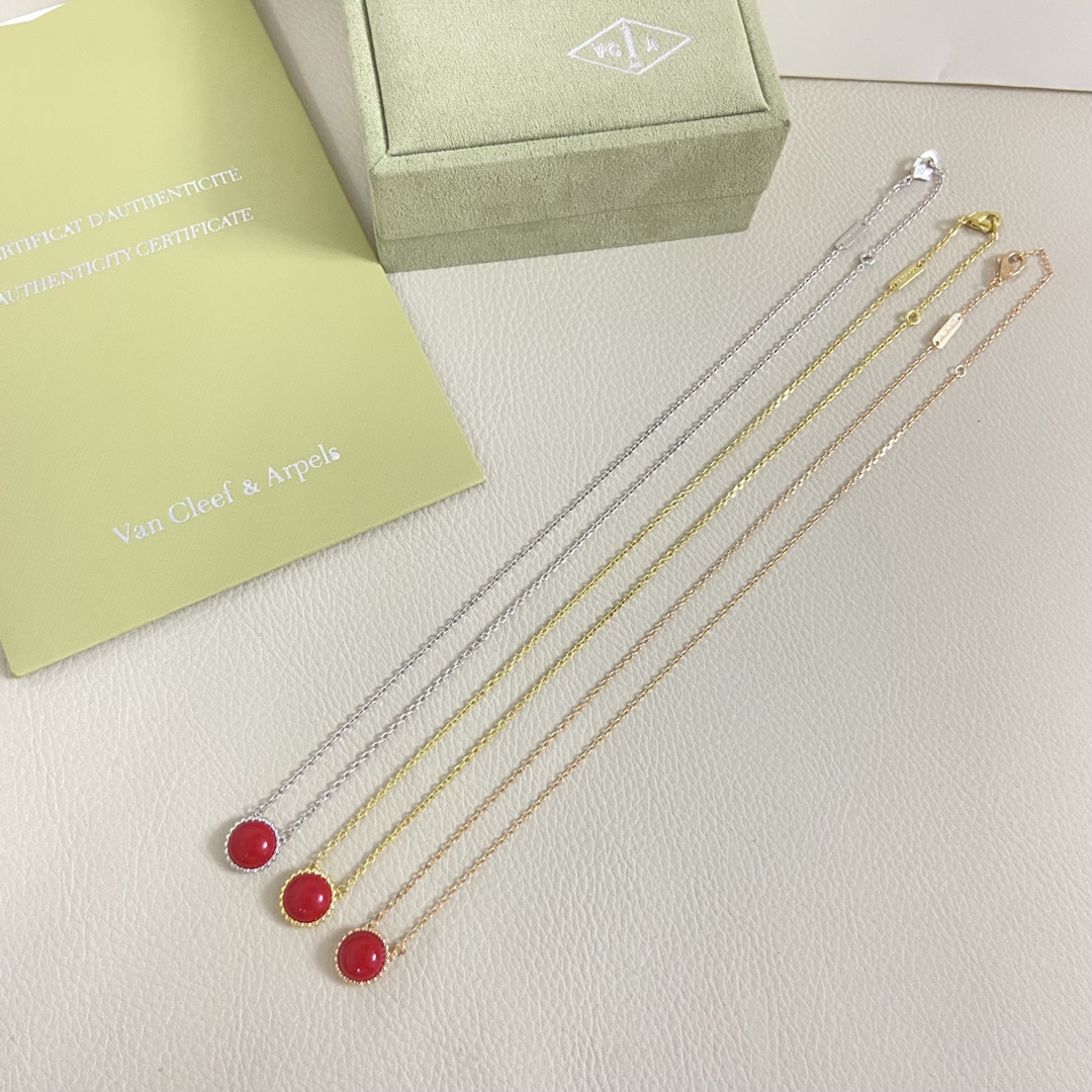 VCA Candy Color Perlee Couleurs Pendant Necklace - Image 5