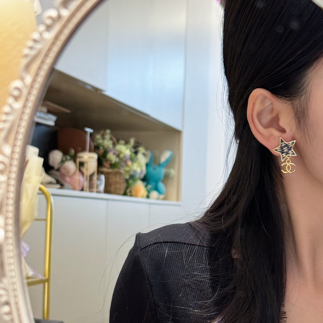 Chanel Star Enamel Coco Brooch Earrings - Image 14