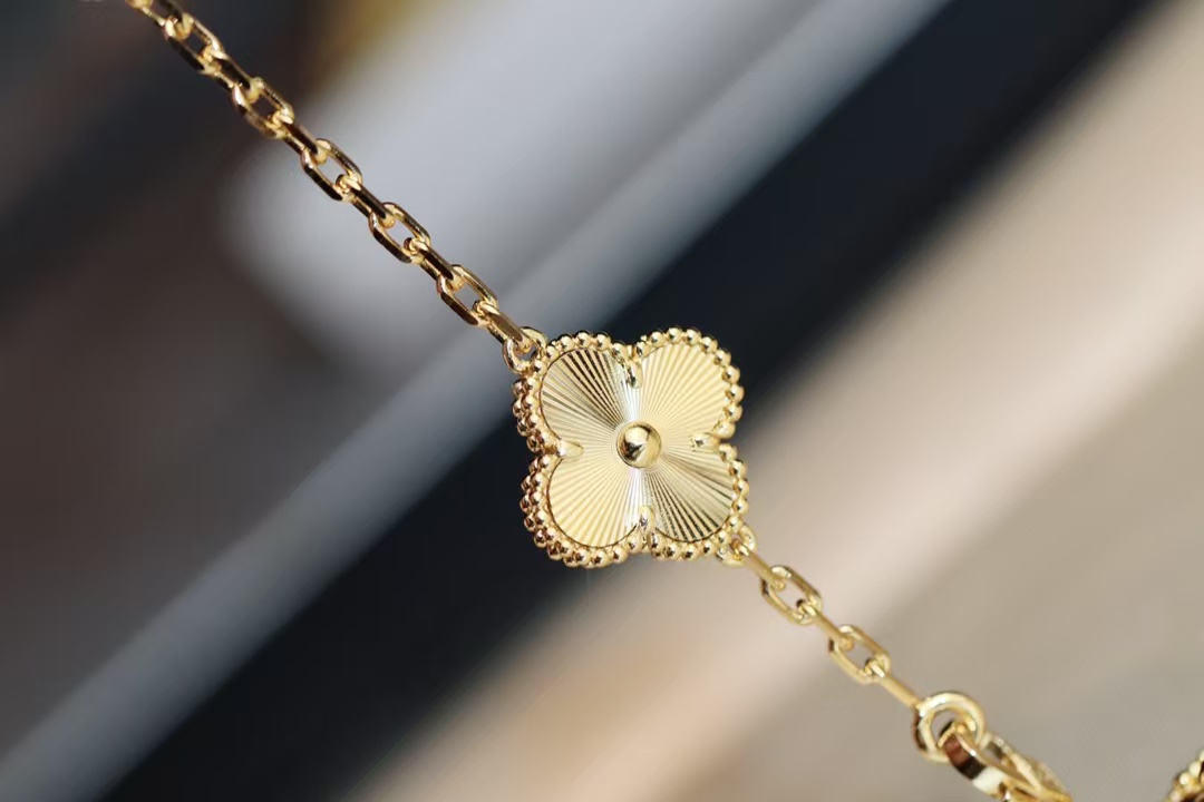 VCA Vintage Alhambra Necklace, 10 Motifs - Image 5