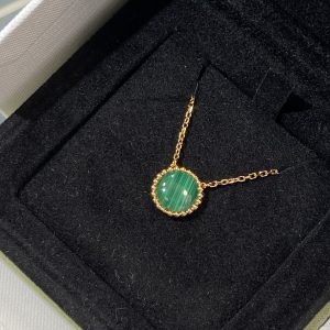 VCA Green Malachite Perlee Couleurs Pendant Necklace