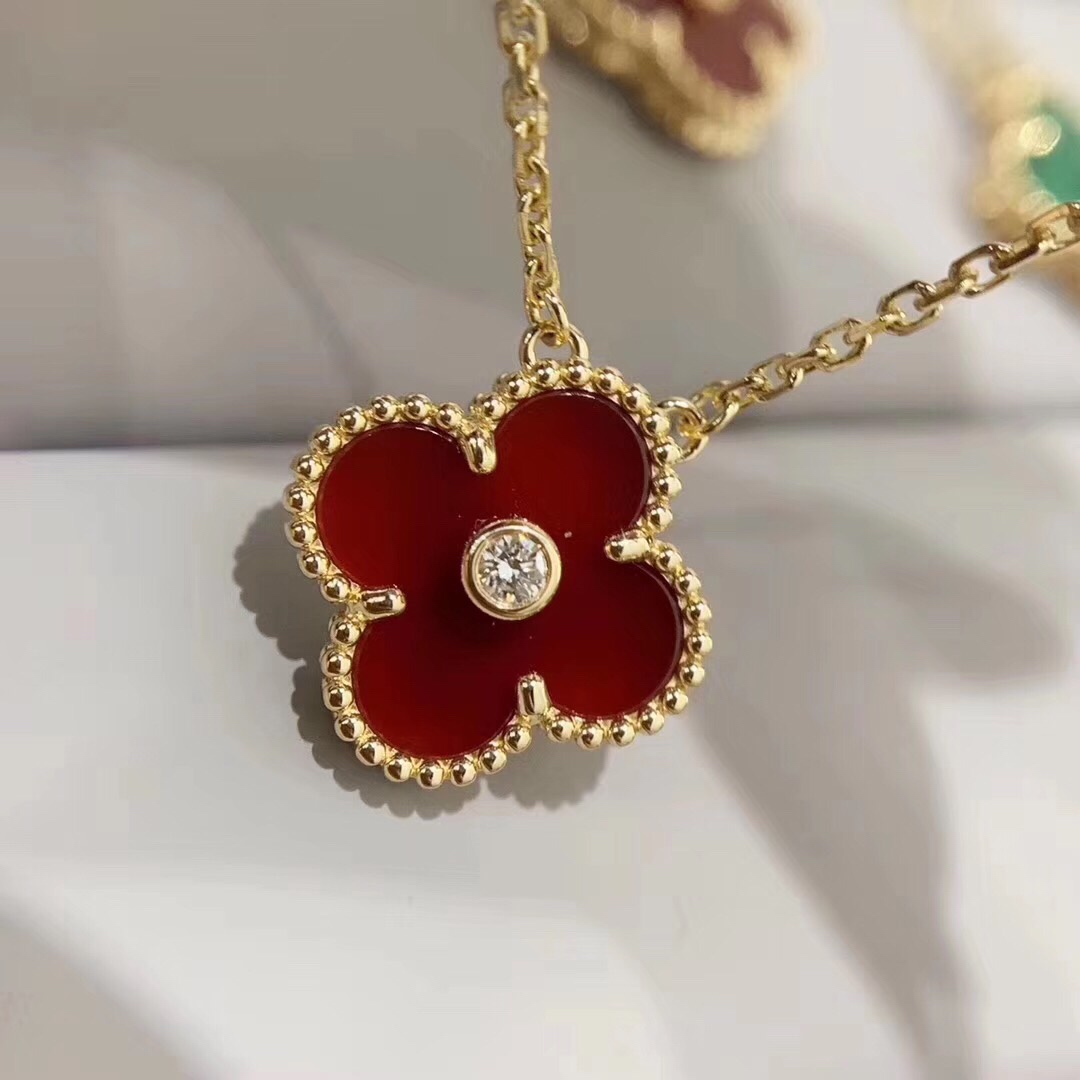 VCA Carnelian Malachite Vintage Alhambra Pendant Necklace, 1 Motif - Image 2