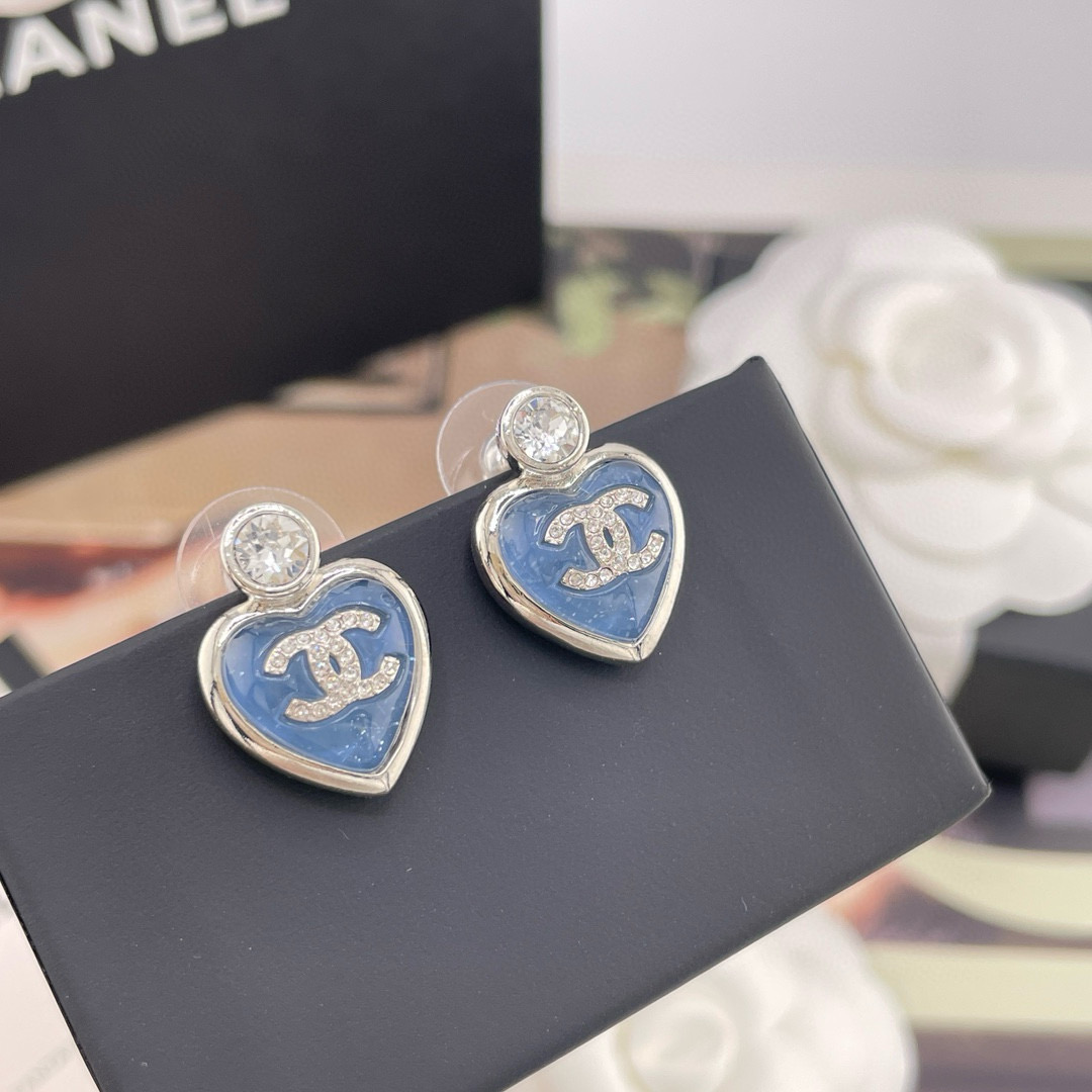 Chanel Blue Love Heart Necklace and Earrings - Image 3