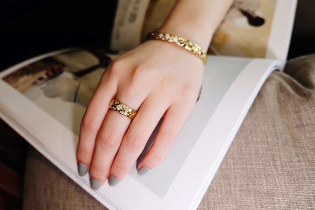 Chanel Diamond Coco Crush Bangle Bracelet - Wide Version - Image 21