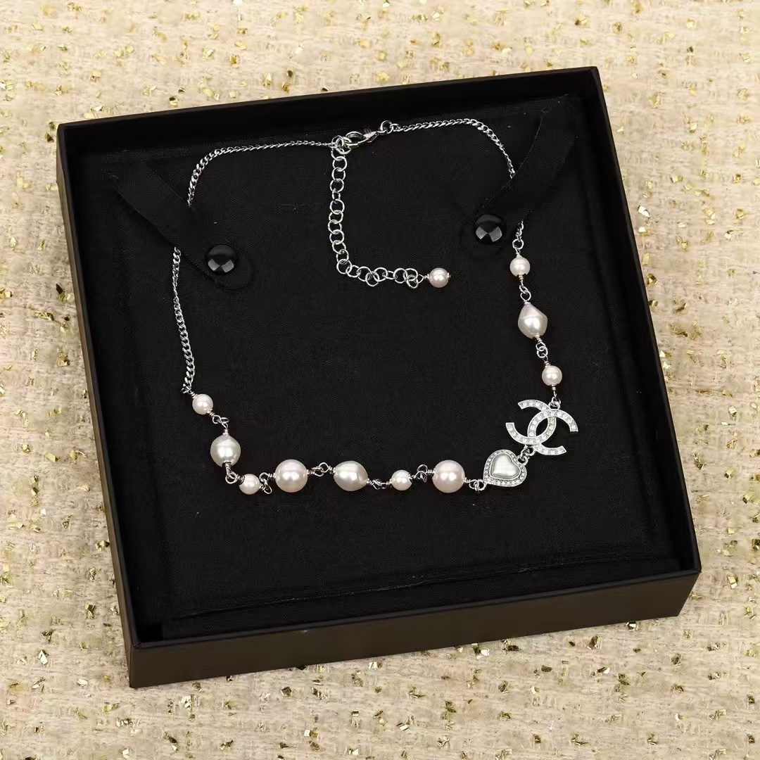 Chanel Half Silver Chain Half Pearl Necklace - Image 3