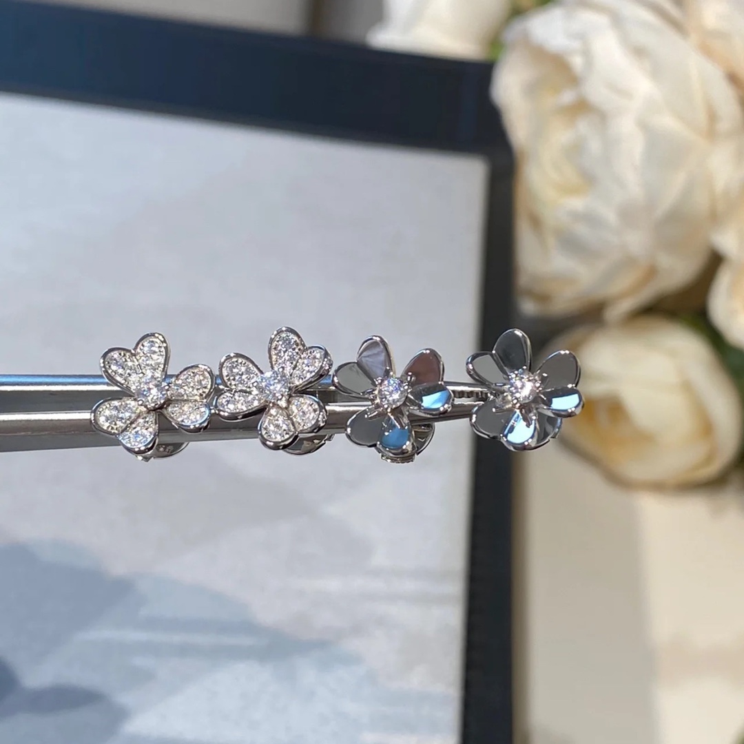VCA Stud Frivole Earrings - Image 3