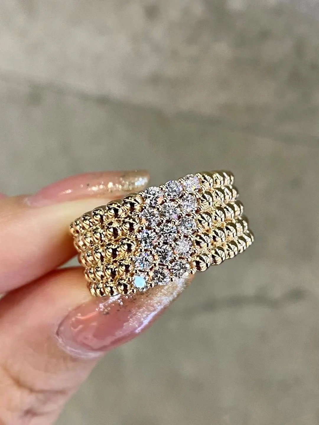 VCA Perlee Diamond Ring - Image 8