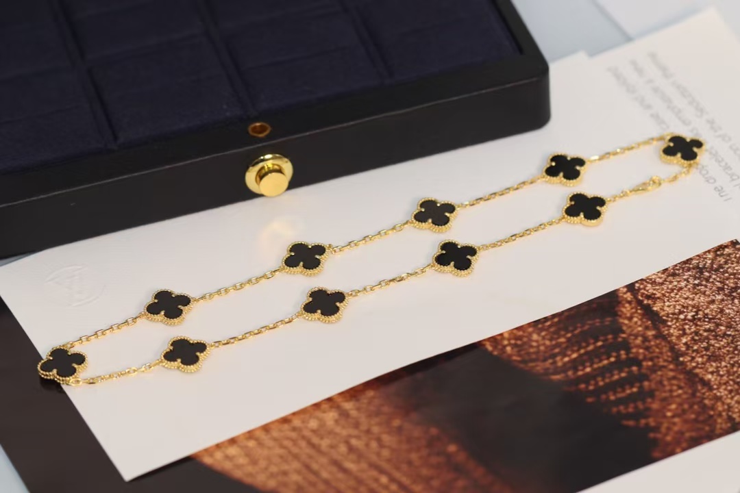 VCA Vintage Alhambra Necklace, 10 Motifs - Image 2