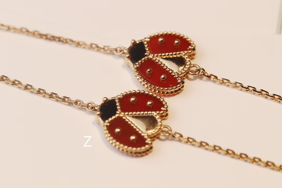 VCA Fauna Lucky Spring Bracelet, Open Wings Ladybug - Image 3