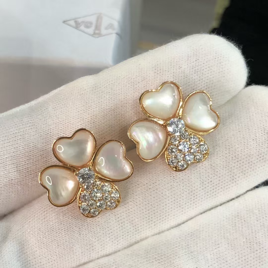VCA Cosmos Earrings
