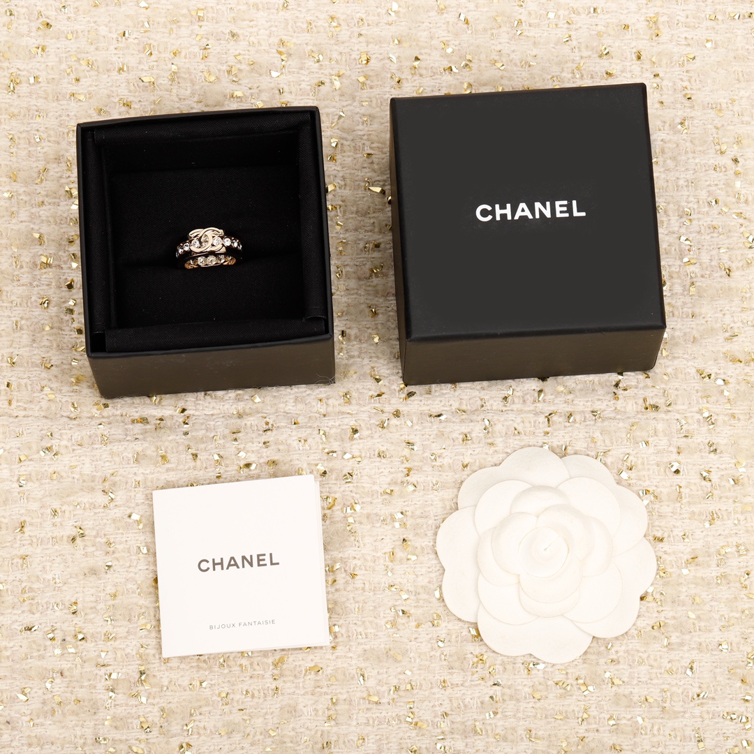 Chanel Full Diamond Wide Coco Ring - Image 5