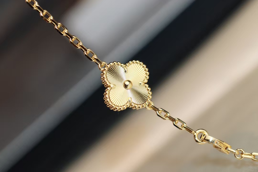 VCA Vintage Alhambra Necklace, 10 Motifs - Image 6