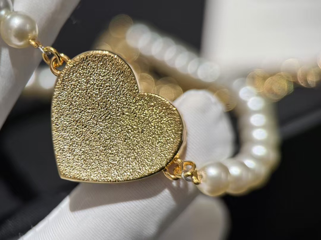 Chanel Denim Heart Pendant Pearl Choker Necklace - Image 7