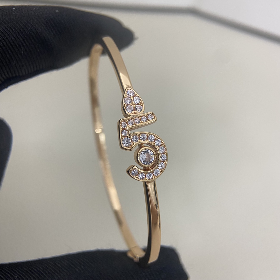 Chanel Water Drop NO.5 Bangle Bracelet - Image 2