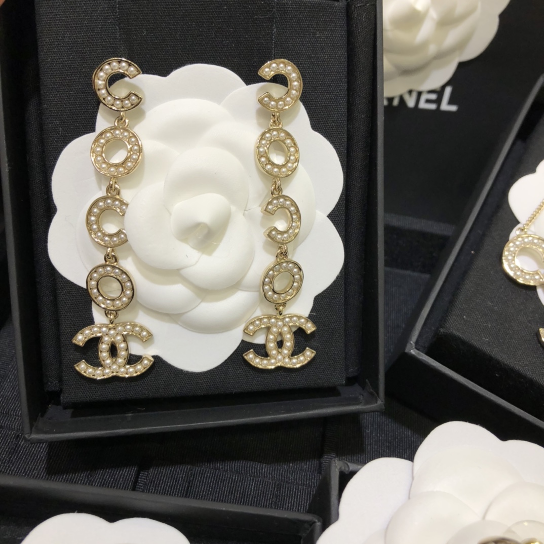 Coco Chanel Brooch Earrings Necklace - Image 3