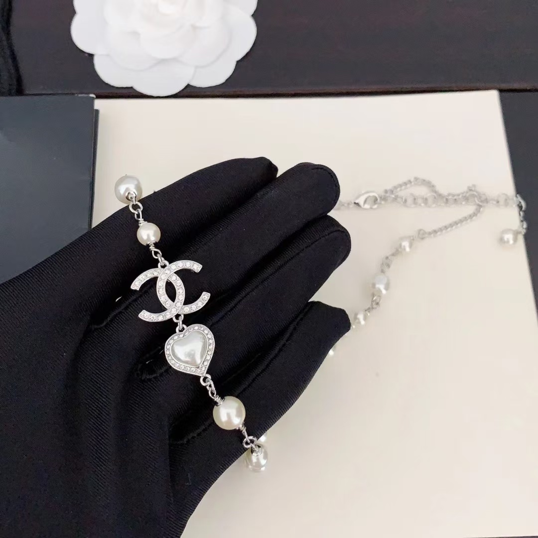 Chanel Half Silver Chain Half Pearl Necklace - Image 2