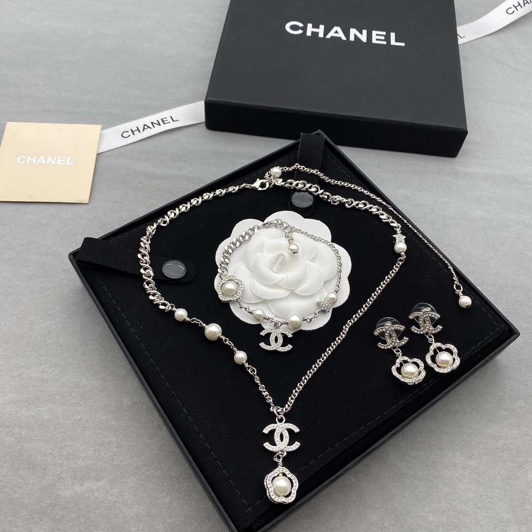 Chanel Flower Enhancer Pearl Bracelet Earrings Necklace - Image 3