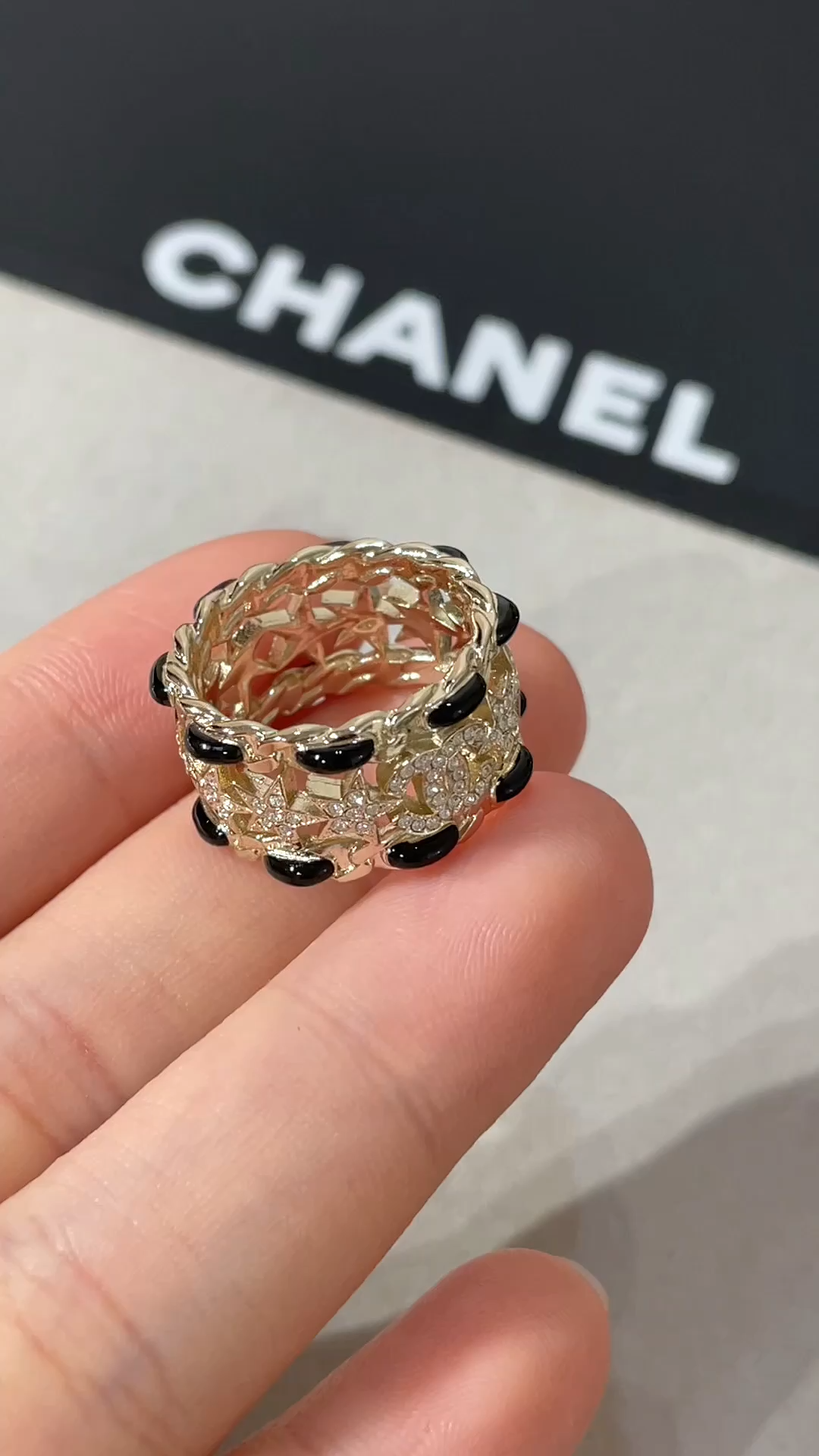 Chanel Coco Crush Ring - Wide No Diamond - Image 8