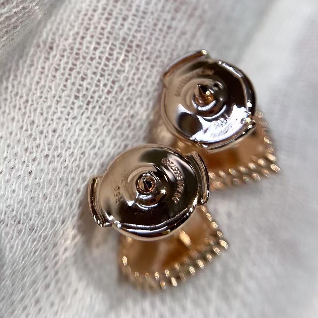 VCA Heart Stud Earrings - Image 7