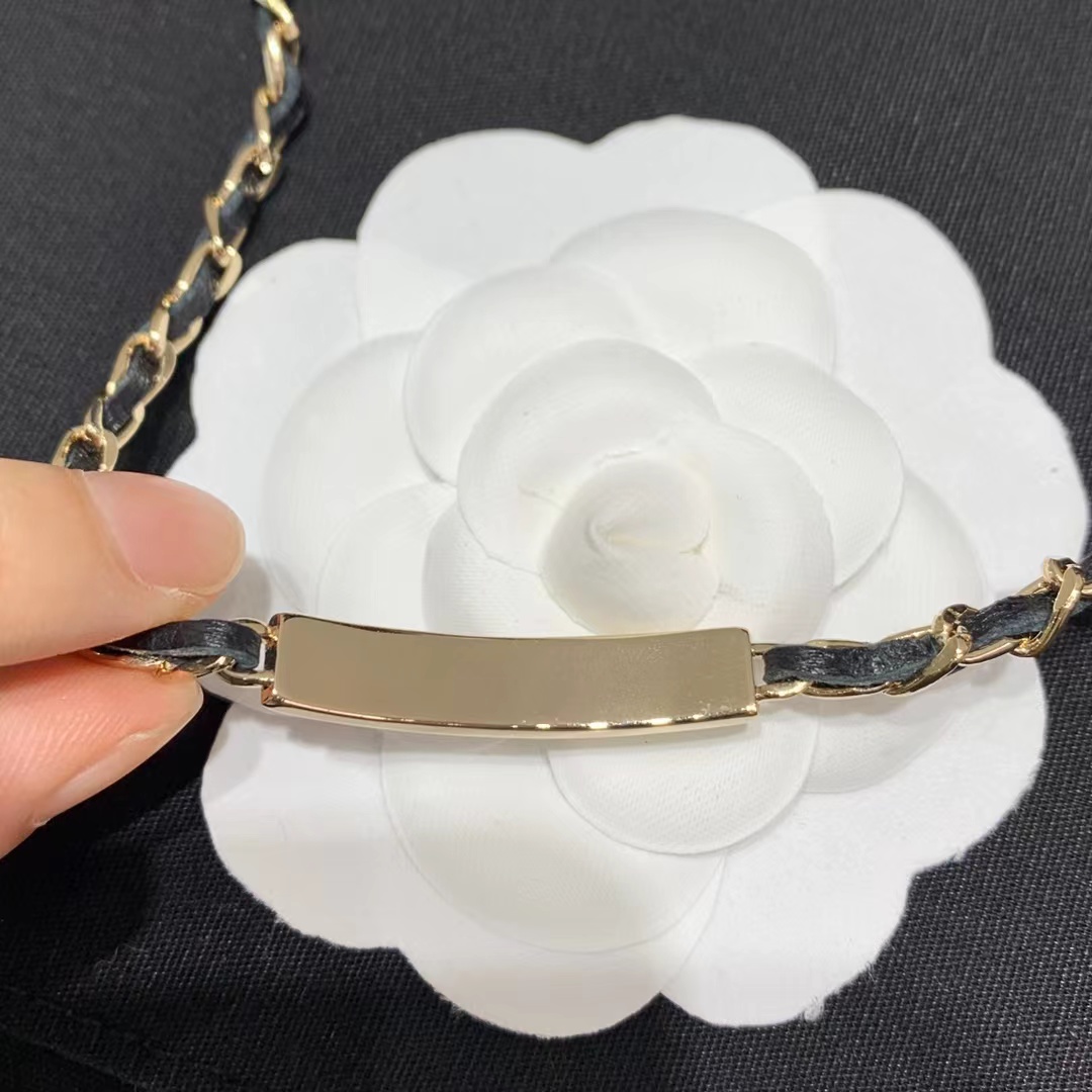 Chanel Leather Cuban Chain Choker Necklace - Image 6