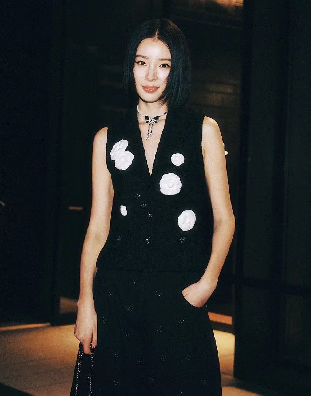 Chanel Black Bow Knot Pendant Necklace - Image 5