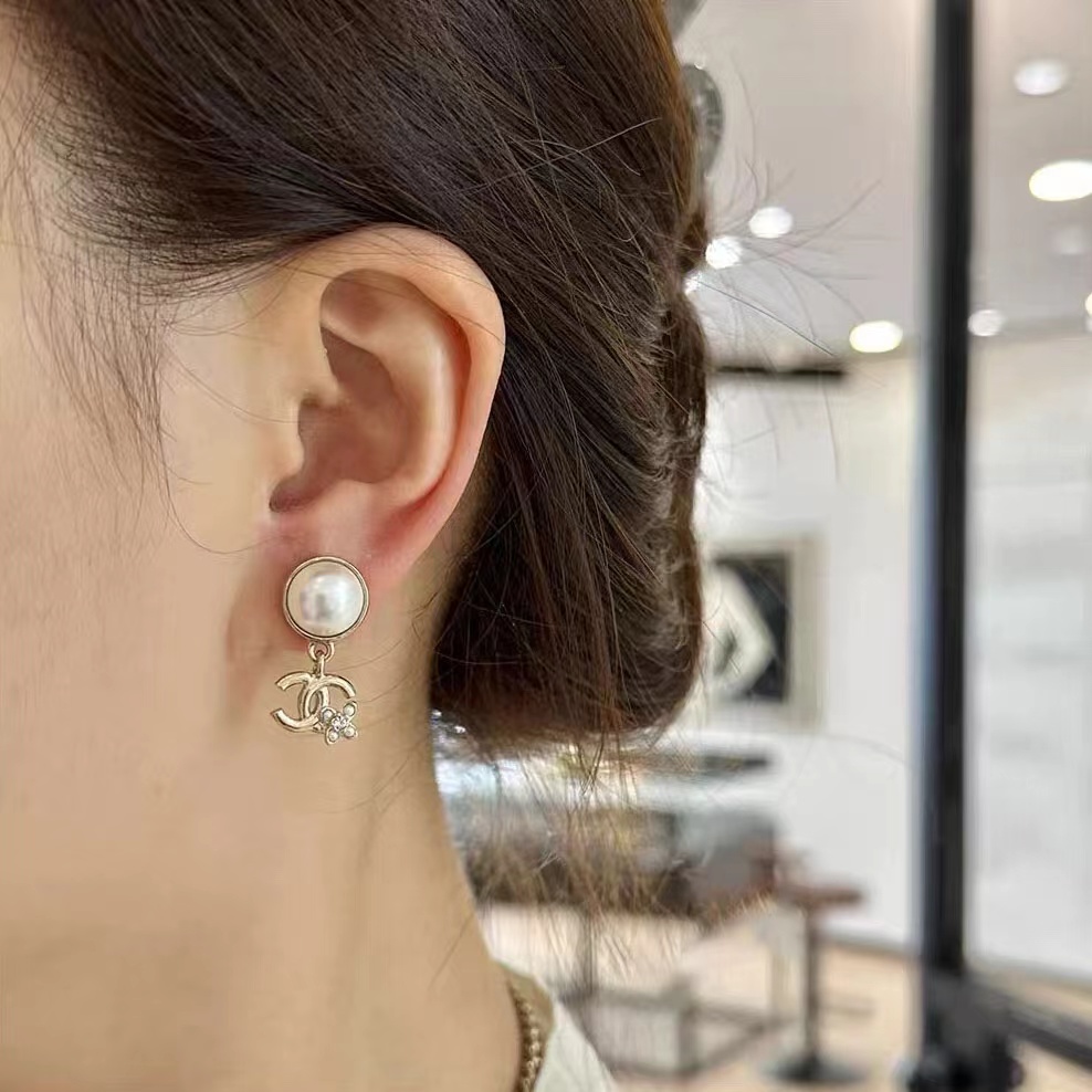Chanel Pearl Stud Double C Dangle Earring - Image 4