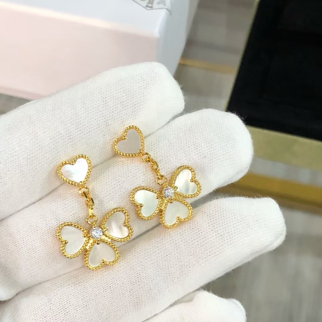 VCA Sweet Hearts Earrings - Image 6