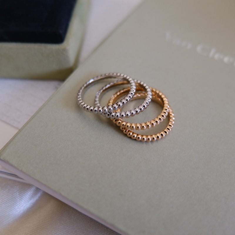 VCA Perlee Minimalist Ring - Image 4