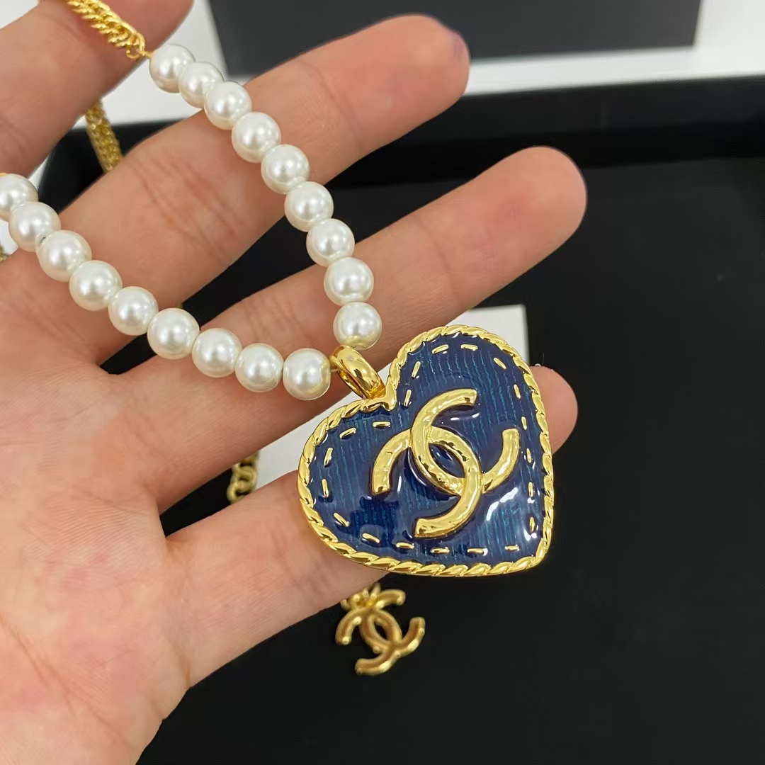 Chanel Denim Heart Double C Pendant Pearl Necklace - Image 3