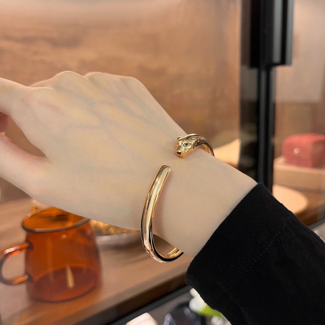 Cartier Smooth Panthère de Bracelet Open Cuff Bangle - Image 3