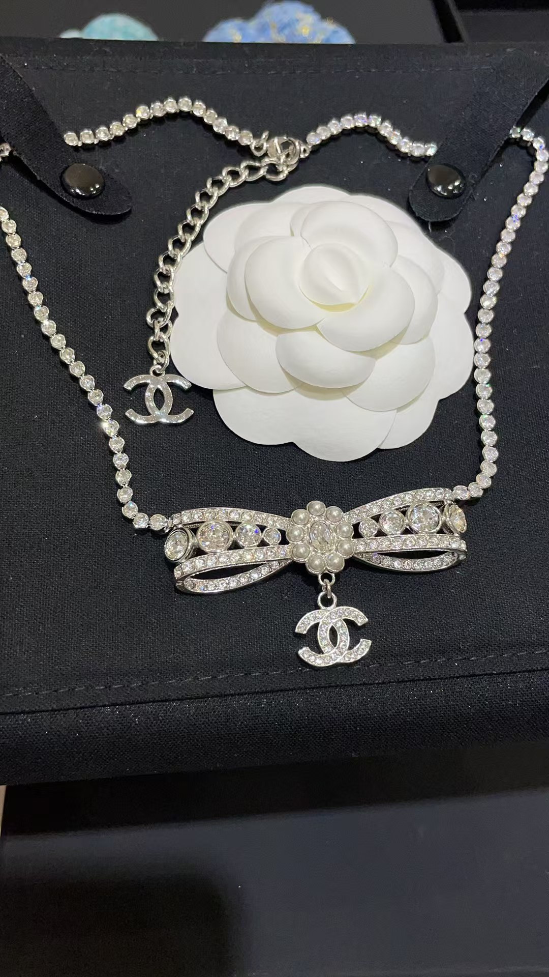 Chanel Rhinestone Strass Bowknot Pendant Necklace - Image 3