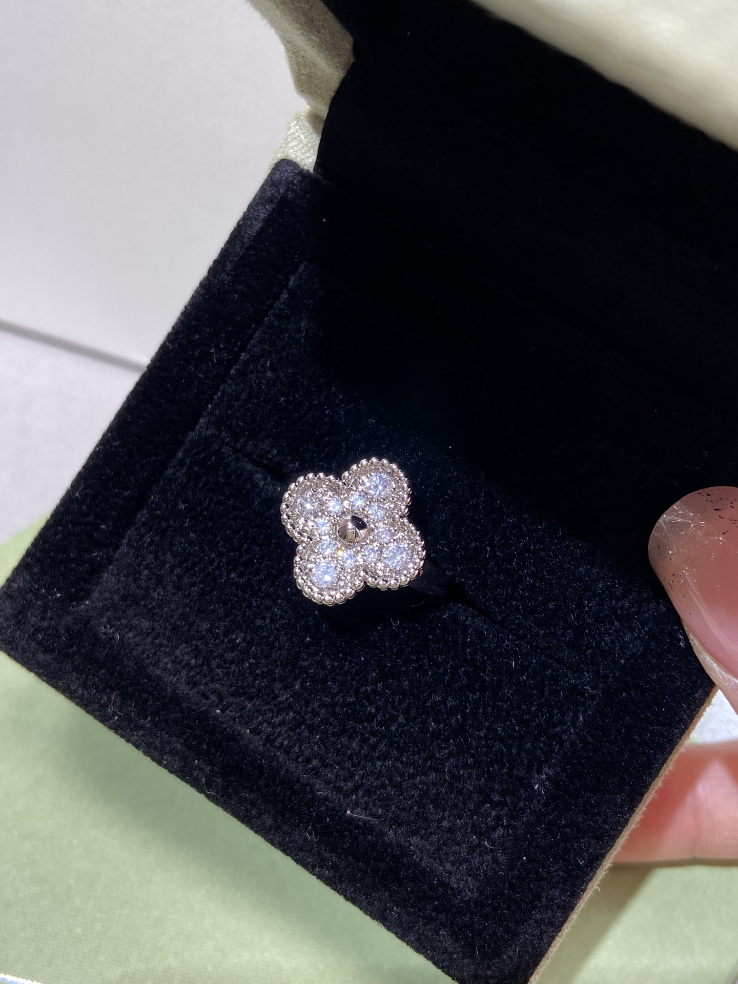 VCA Diamond Vintage Alhambra Ring - Image 2