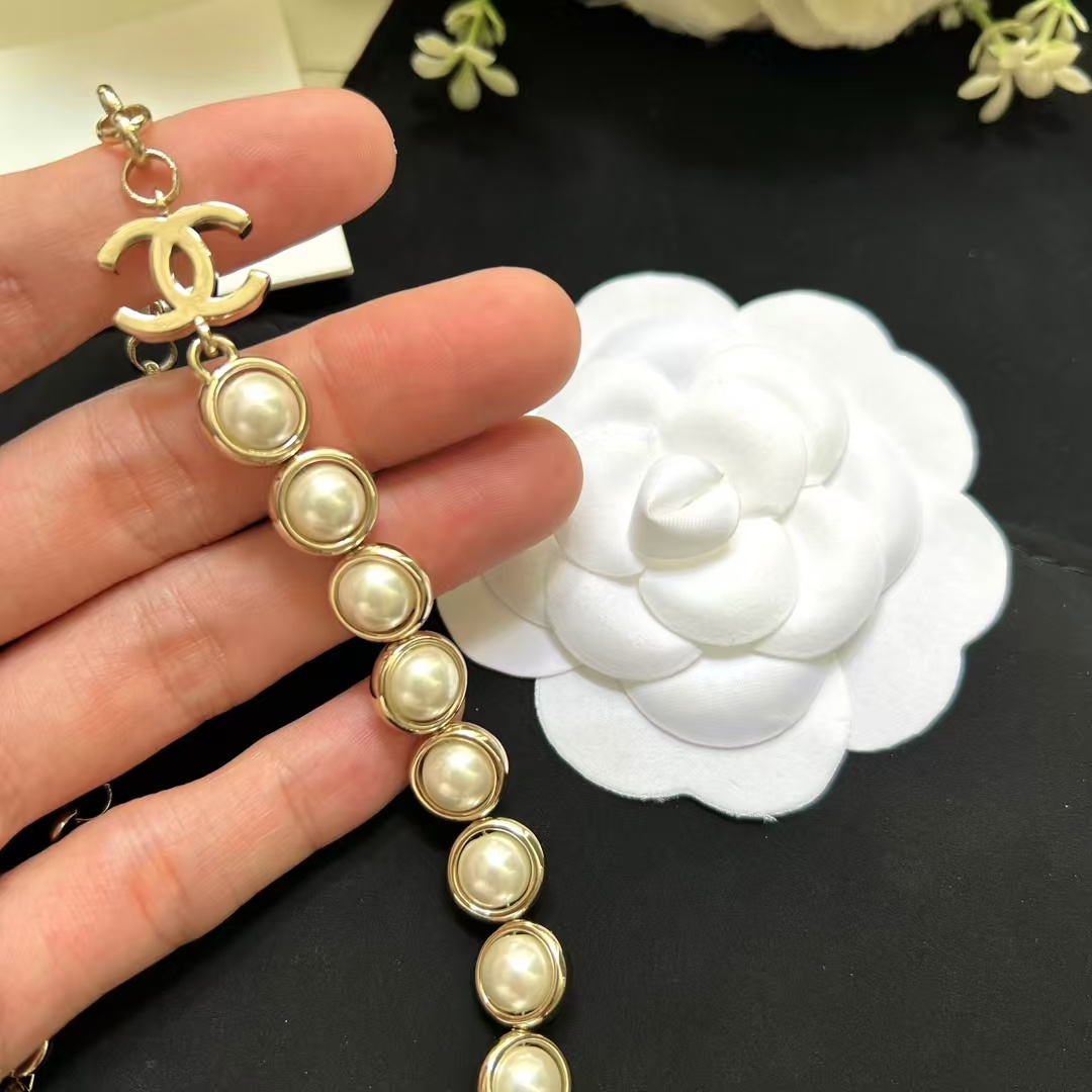Chanel Half Chain Half Ehancered Pearl Necklace - Image 6