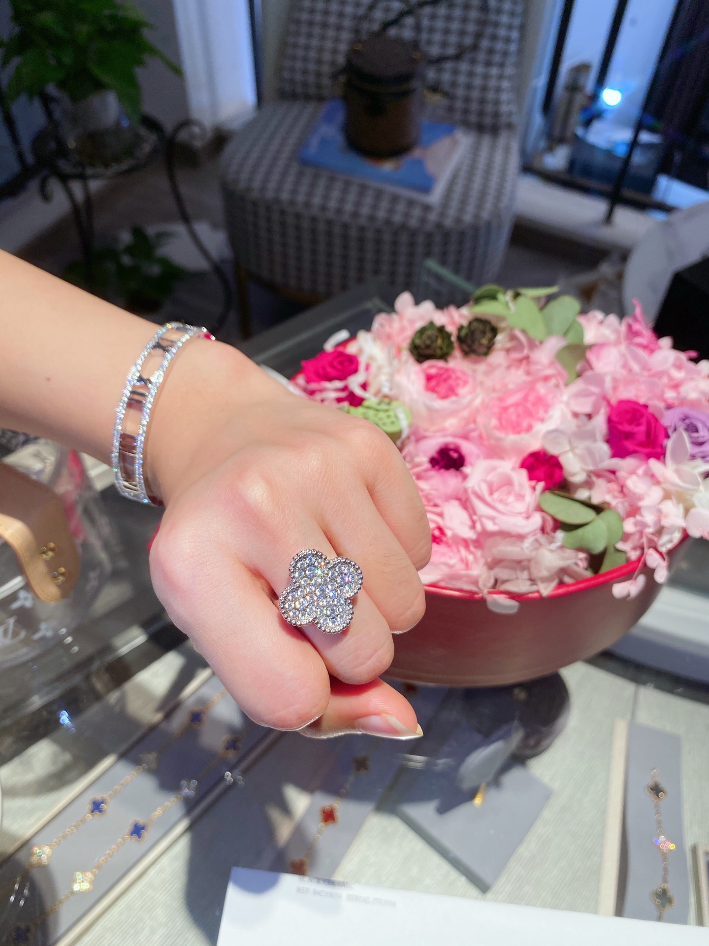 VCA Full Diamond Silver Magic Alhambra Ring - Image 4